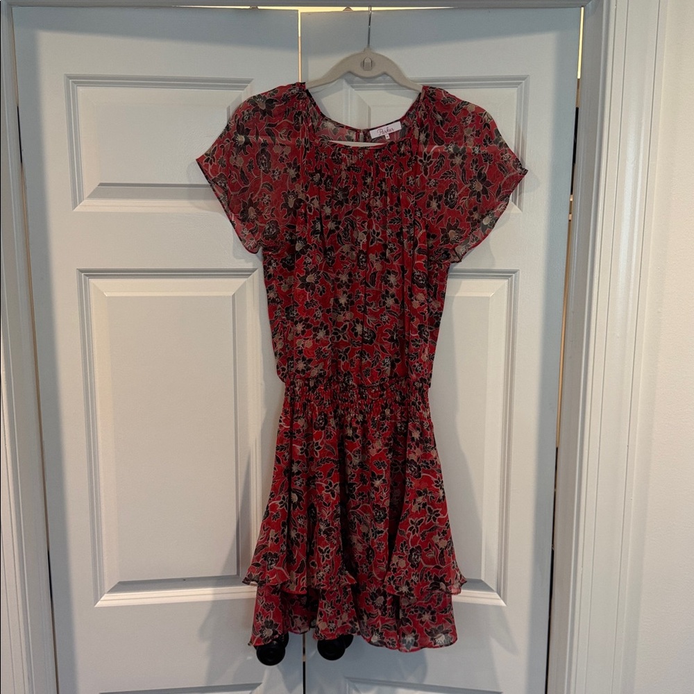 Parker dress with blouson waist with flowy skirt. Excellent condition!